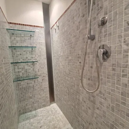 Апартаменты Il Rifugio Nel Porto Antico - The Refuge In The Old Port -le Refuge Dans Le Vieux Port *